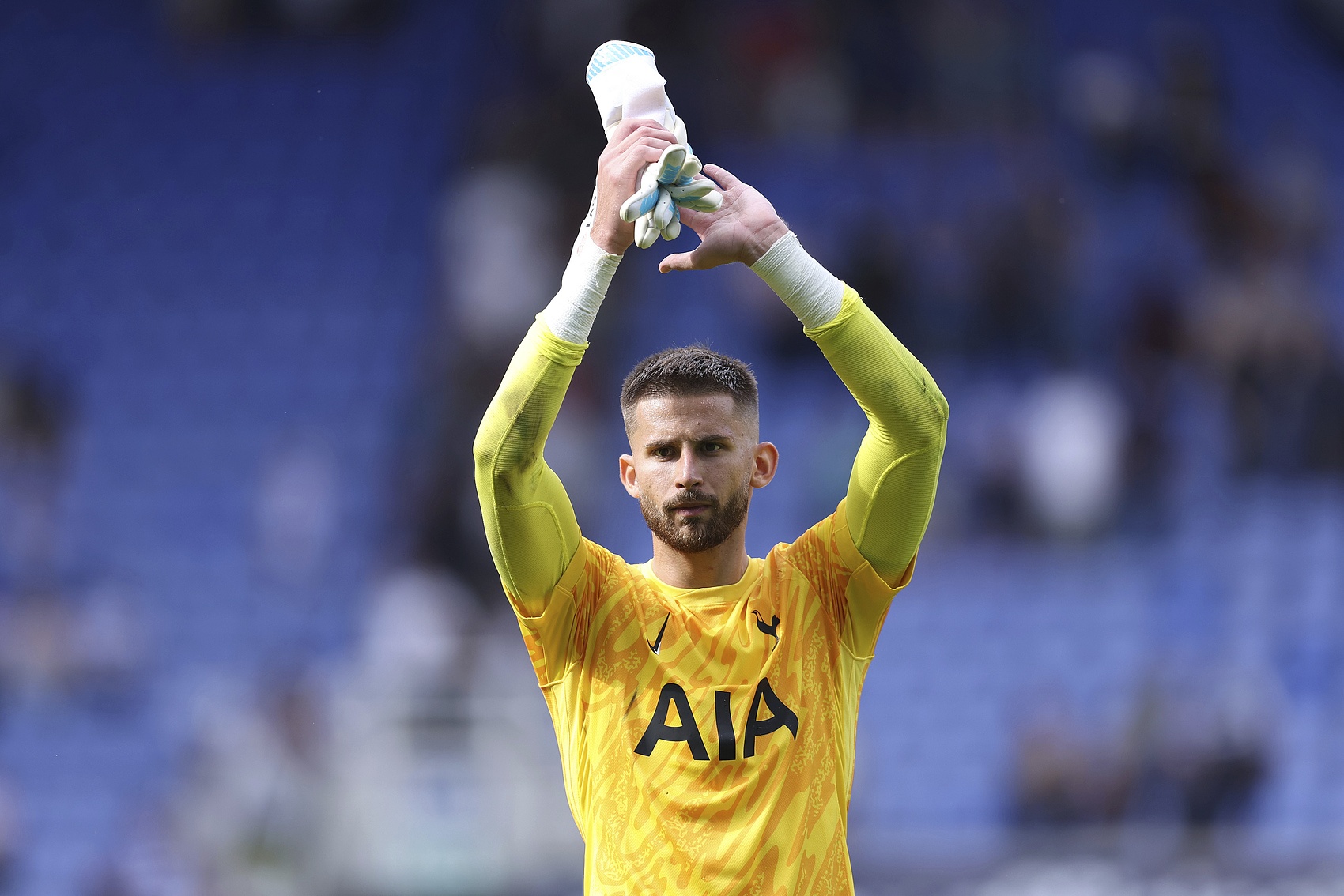 天天盈球下载-全市场：国米为维卡里奥准备1500万欧预算，热刺要2500万-3000万